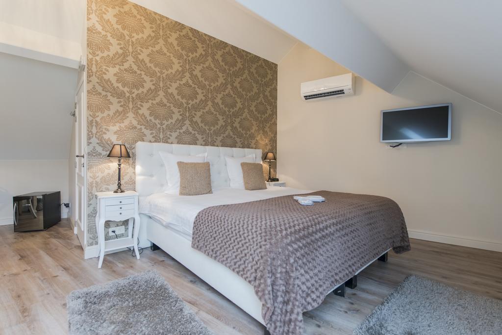 Boutique Hotel Caelus VII โตงเงอเริน ภายนอก รูปภาพ